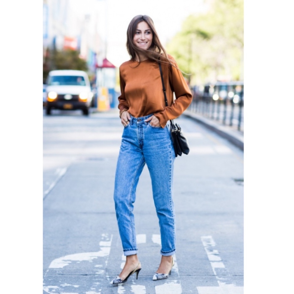 BOGO50% Levi's High Waisted 550